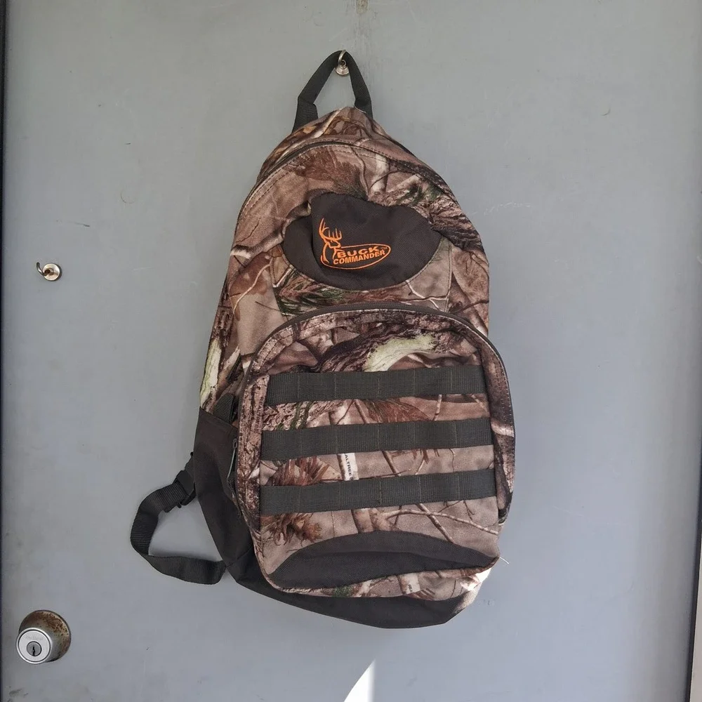 Buck Commander Realtree Camo Sling Backpack Tactical Hunting Bag EUC